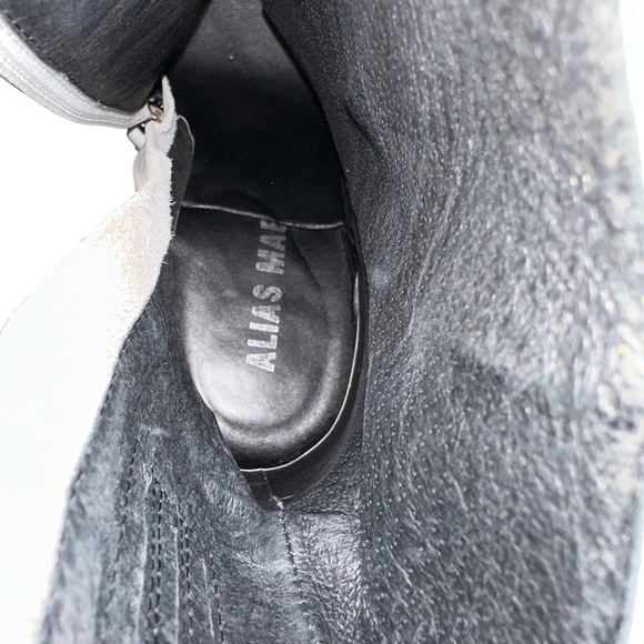 ALIAS MAE HEELED WHITE LEATHER BOOTS - Picture 9 of 10